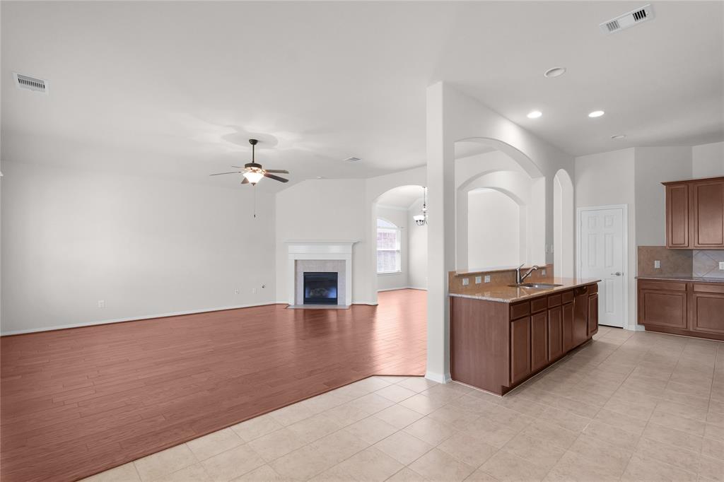 13406 Georgia Hollow Court, Rosharon, Texas image 9