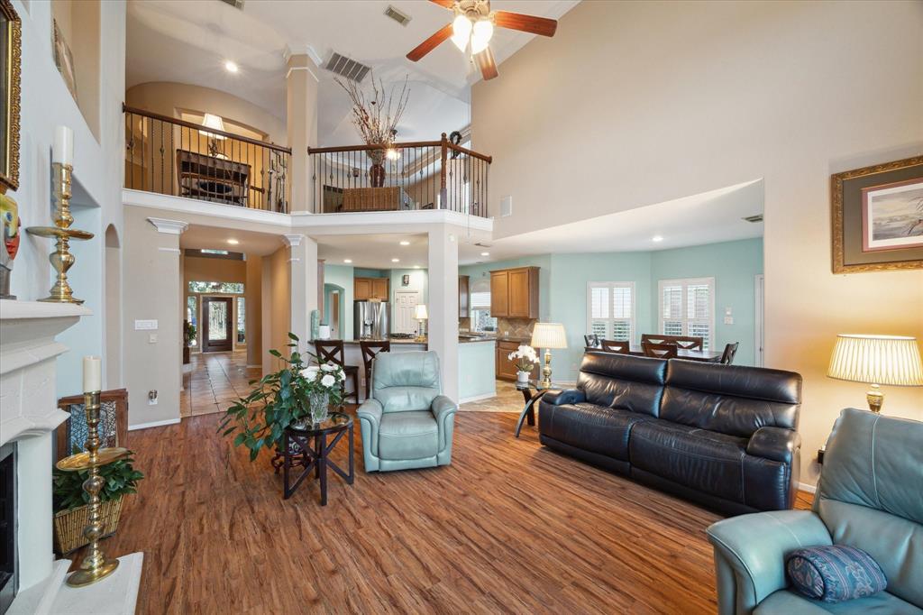 2102 Tall Timbers Lane, Pearland, Texas image 11