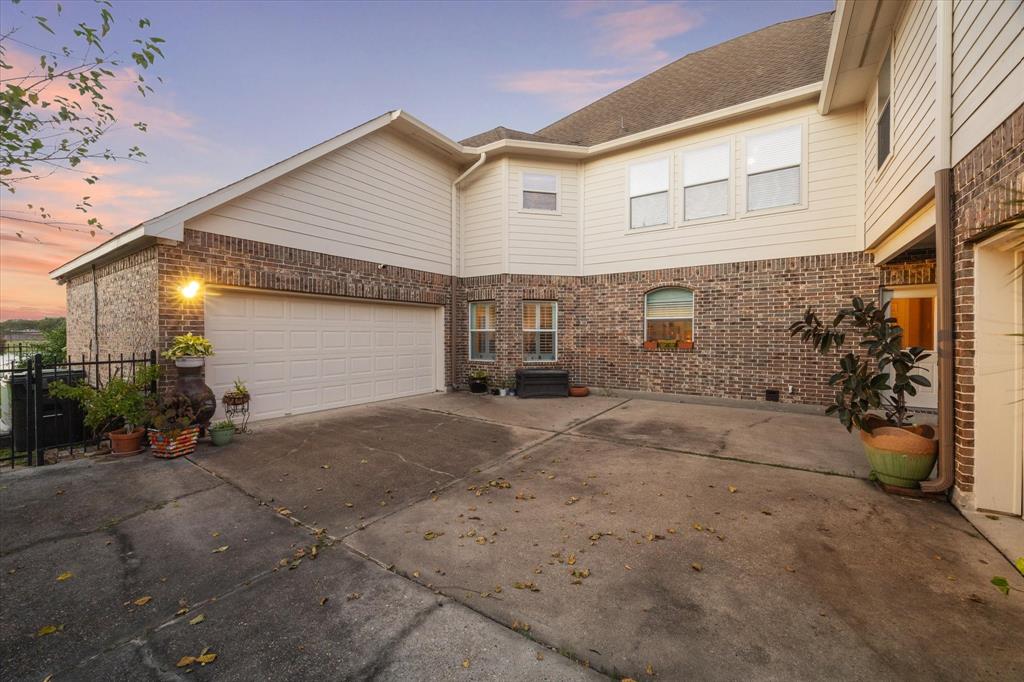 2102 Tall Timbers Lane, Pearland, Texas image 35