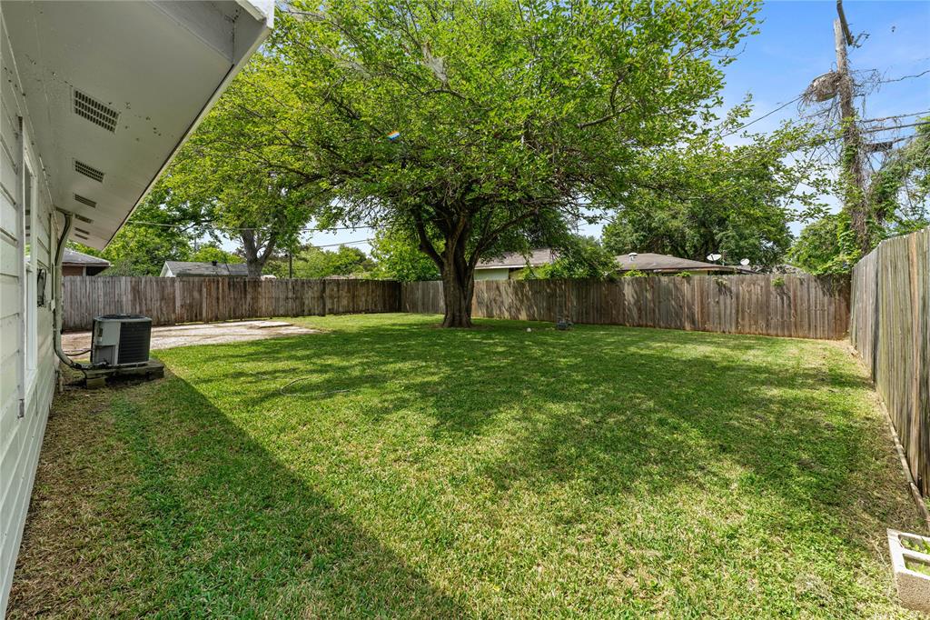 2910 Robinson Boulevard, Texas City, Texas image 18