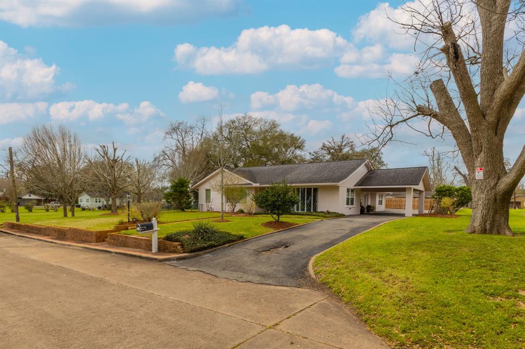 521 Pecan Street, Wharton, Texas image 2