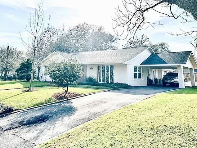521 Pecan Street, Wharton, Texas image 1