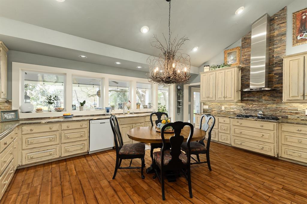 521 Pecan Street, Wharton, Texas image 13