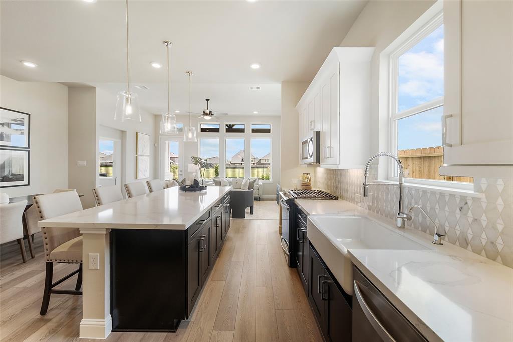 10326 Water Harbor Drive, Missouri City, Texas image 9