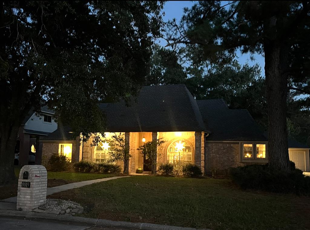 8819 W Rayford Road