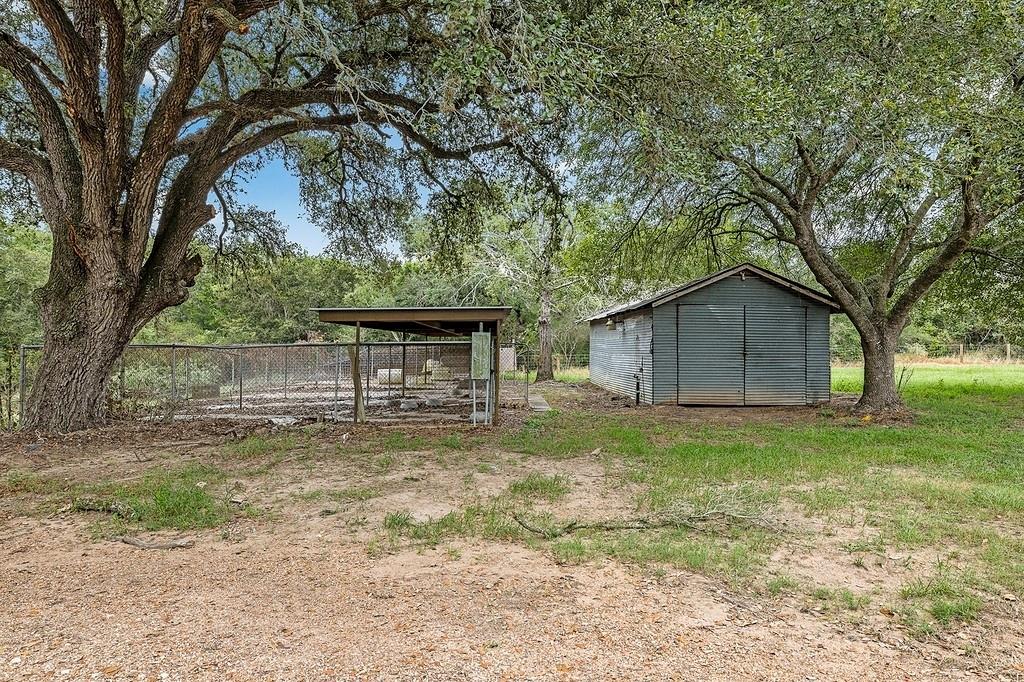 2230 County Road 201 Rd, Weimar, Texas image 15