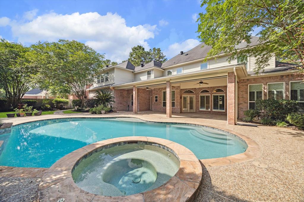 1615 Lake Wilderness Lane, Kingwood, Texas image 3
