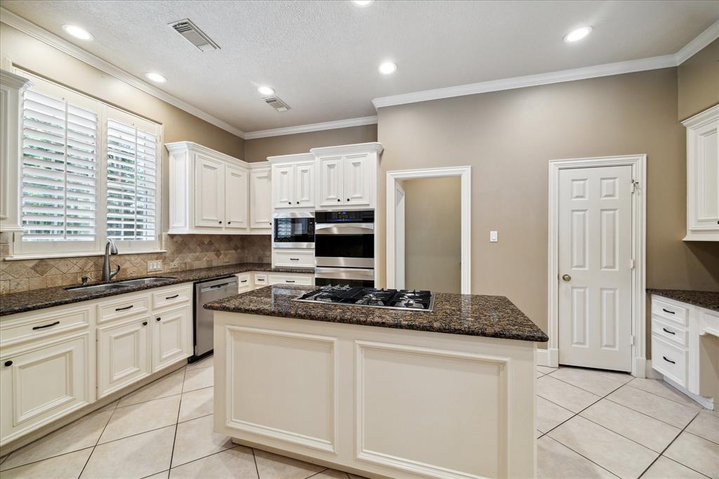 1615 Lake Wilderness Lane, Kingwood, Texas image 18