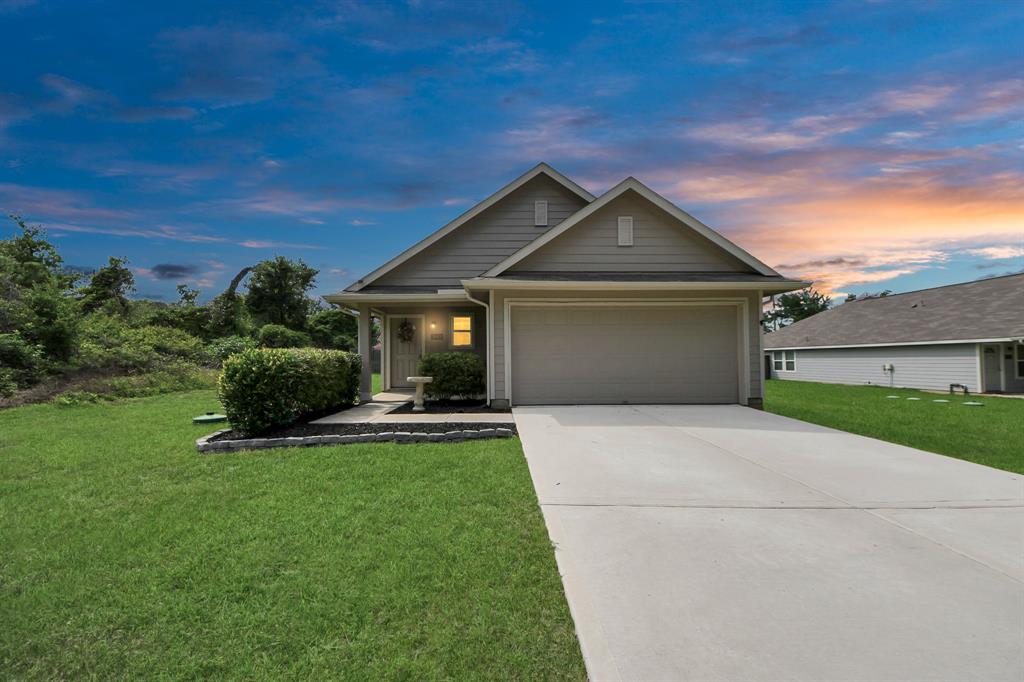 26431 Pin Oak Drive, Hempstead, Texas image 1