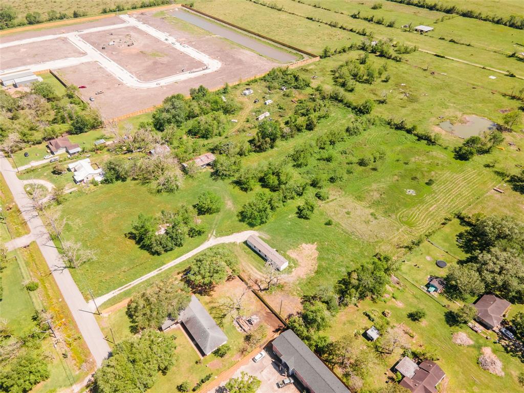 238 East Phillips Road Rd, Angleton, Texas image 9