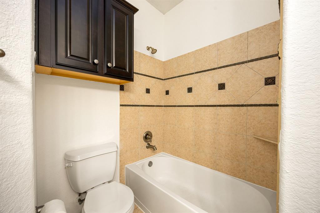 6230 Ledger Lane, Missouri City, Texas image 30