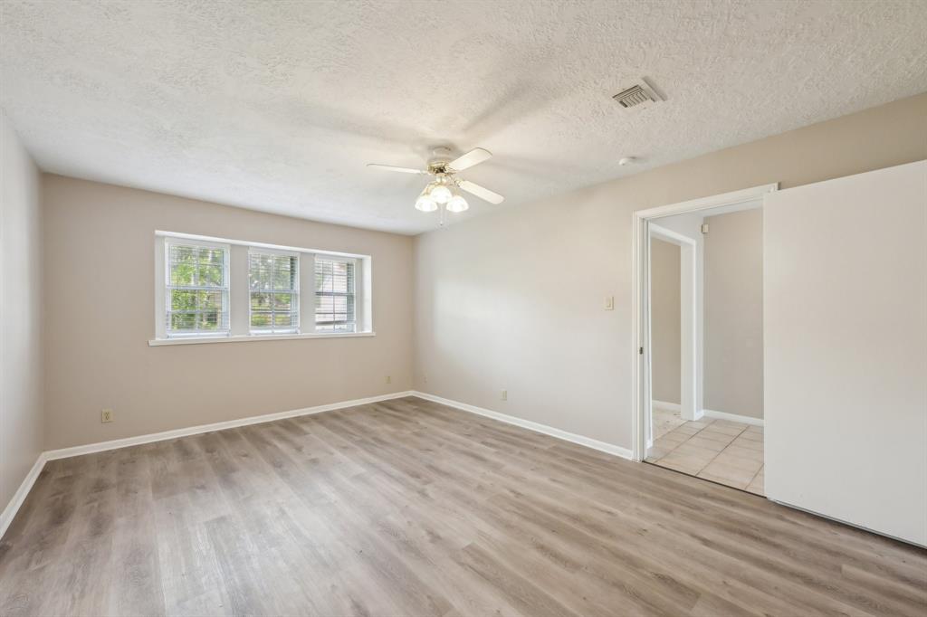 5506 Enchanted Timbers Drive, Humble, Texas image 16