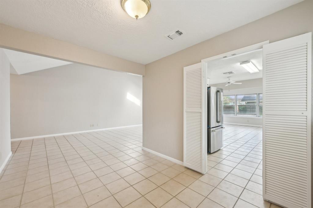 5506 Enchanted Timbers Drive, Humble, Texas image 13