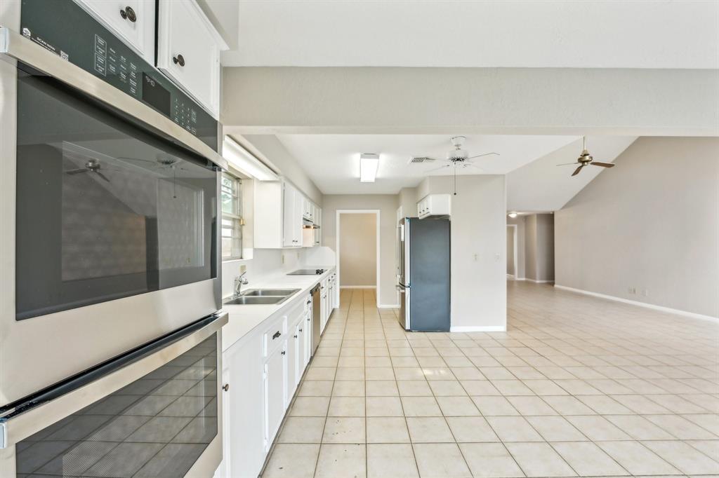 5506 Enchanted Timbers Drive, Humble, Texas image 5