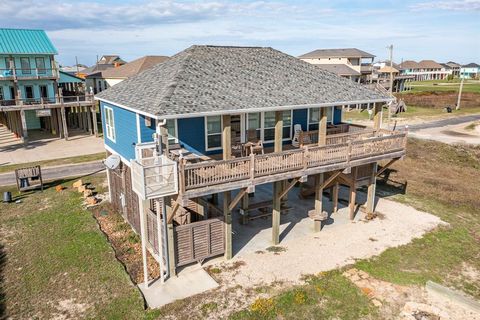 A home in Crystal Beach