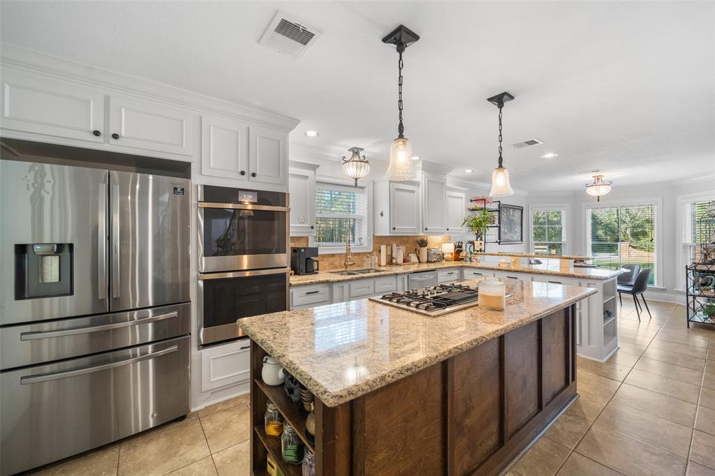 33 Lake Forest Drive