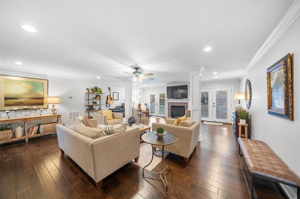 33 Lake Forest Drive