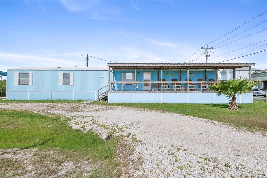 309 S 10th Street, Port O Connor, Texas image 2