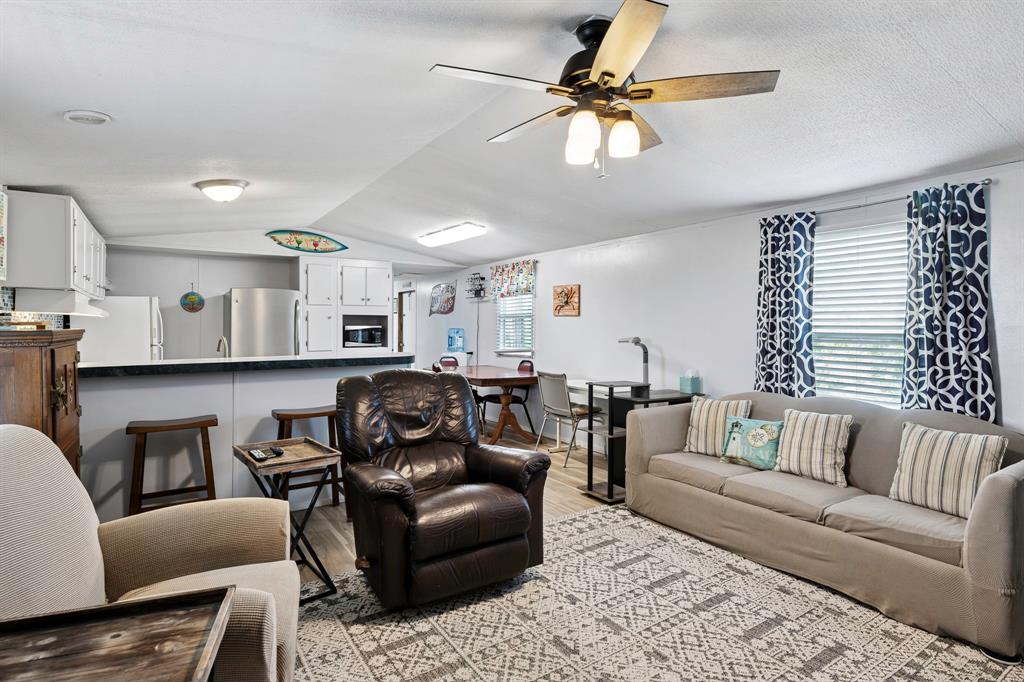 309 S 10th Street, Port O Connor, Texas image 7