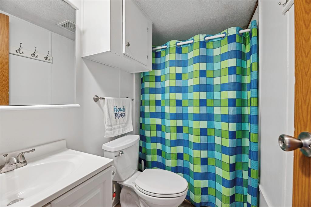 309 S 10th Street, Port O Connor, Texas image 25