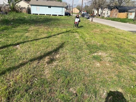 Photo of 3217 Tuam Street, Houston, TX 77004 (MLS # 74098865) Photo of 3217 Tuam Street, Houston, TX 77004 (MLS # 74098865)
