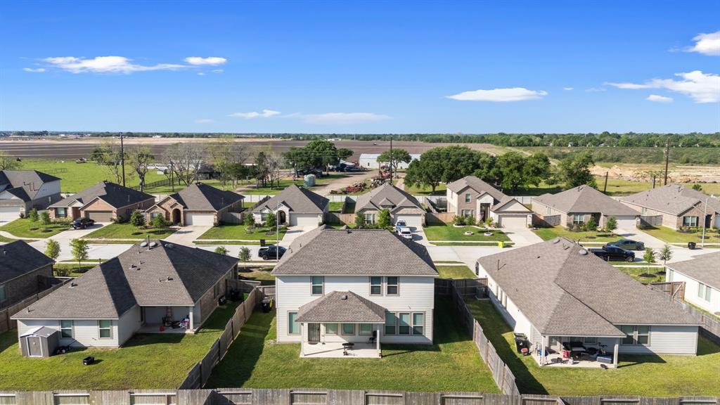 5319 Winding Stream Drive, Rosenberg, Texas image 6