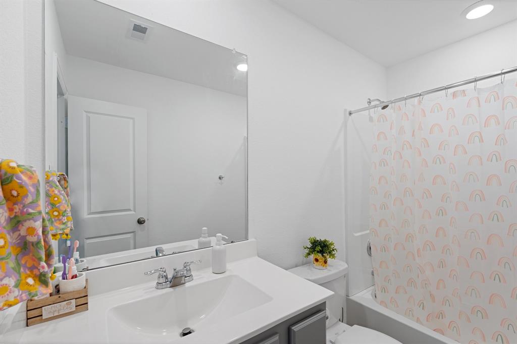 5319 Winding Stream Drive, Rosenberg, Texas image 32