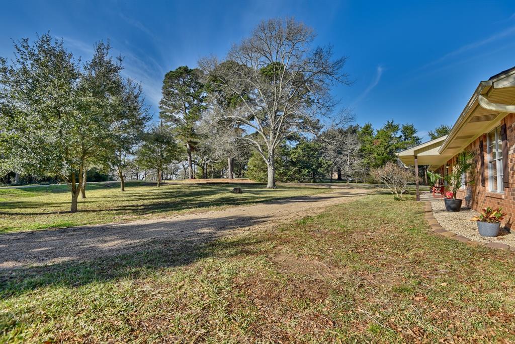 3250 Spanish Oaks Drive, Brenham, Texas image 11