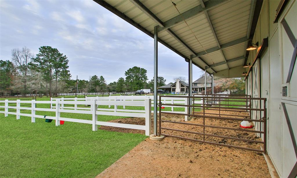 522 Whispering Meadow, Magnolia, Texas image 38