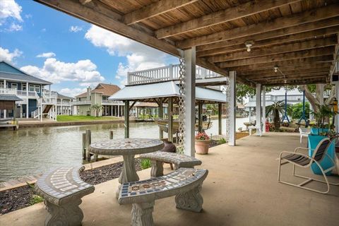 A home in Crystal Beach