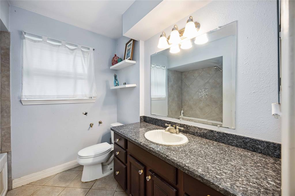 6107 Brown Bark Drive, Houston, Texas image 19