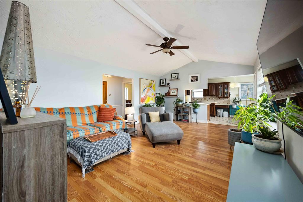 6107 Brown Bark Drive, Houston, Texas image 7