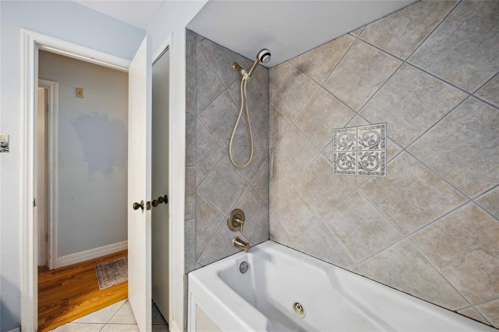 6107 Brown Bark Drive, Houston, Texas image 20