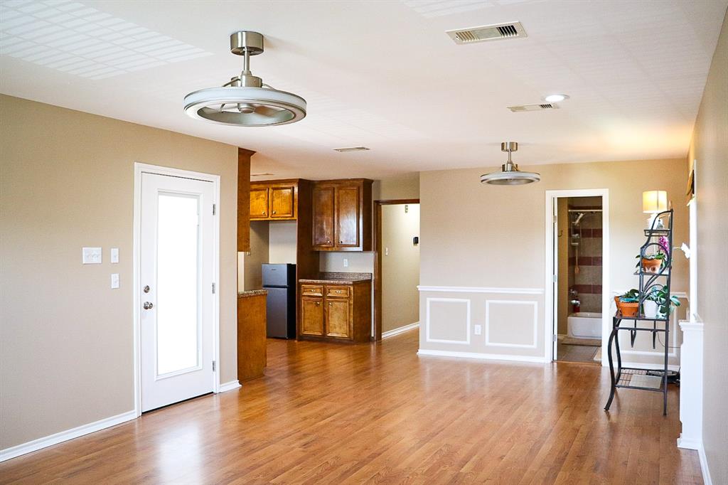 931 12th Street, Dickinson, Texas image 10