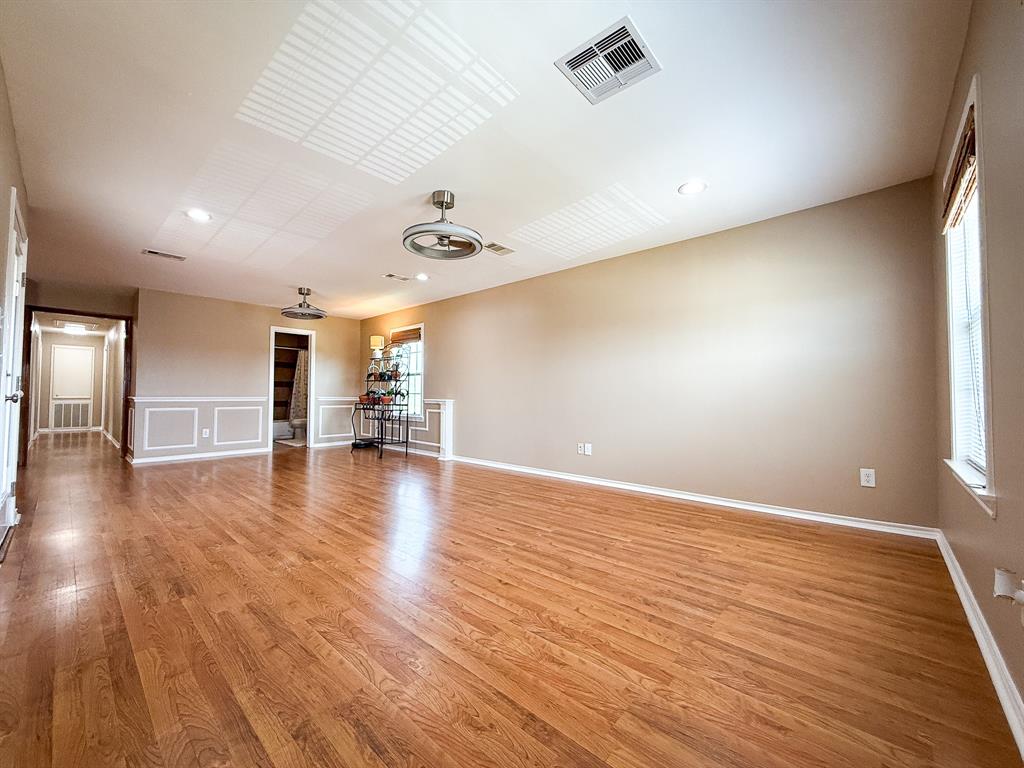931 12th Street, Dickinson, Texas image 6