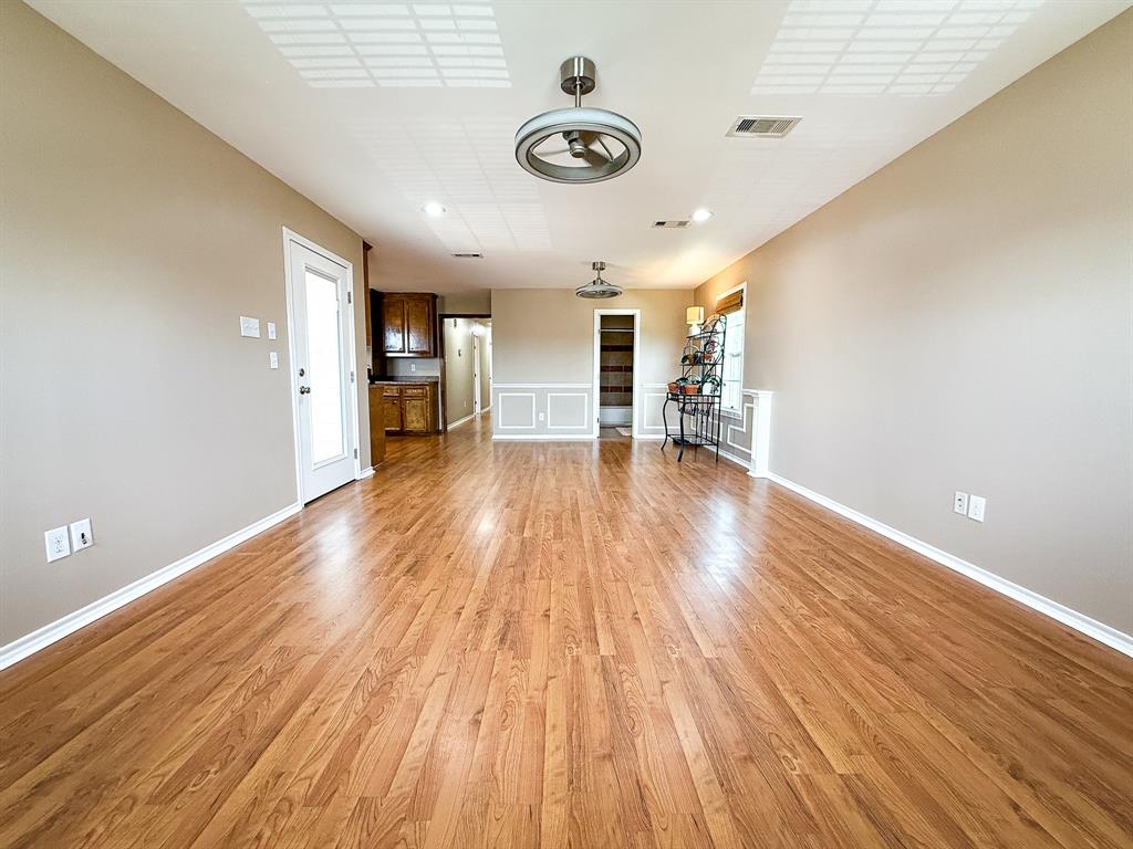 931 12th Street, Dickinson, Texas image 7
