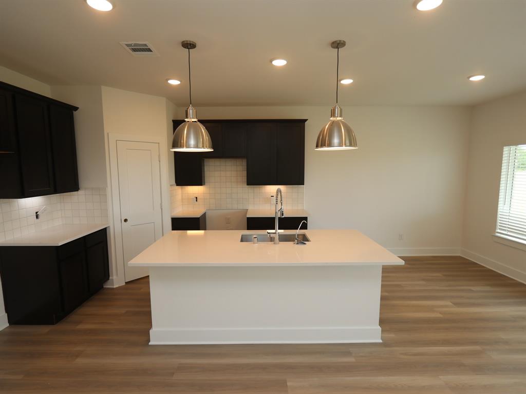 3606 Moraine Lake Drive, Santa Fe, Texas image 2