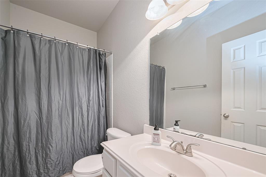 2610 Golden Creek Lane, Pearland, Texas image 23