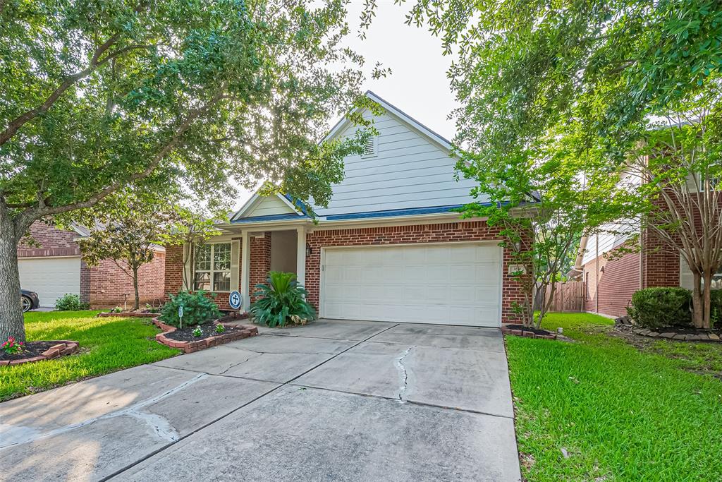 2610 Golden Creek Lane, Pearland, Texas image 3