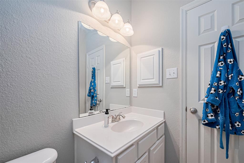 2610 Golden Creek Lane, Pearland, Texas image 24