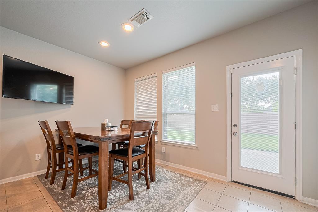 2610 Golden Creek Lane, Pearland, Texas image 13