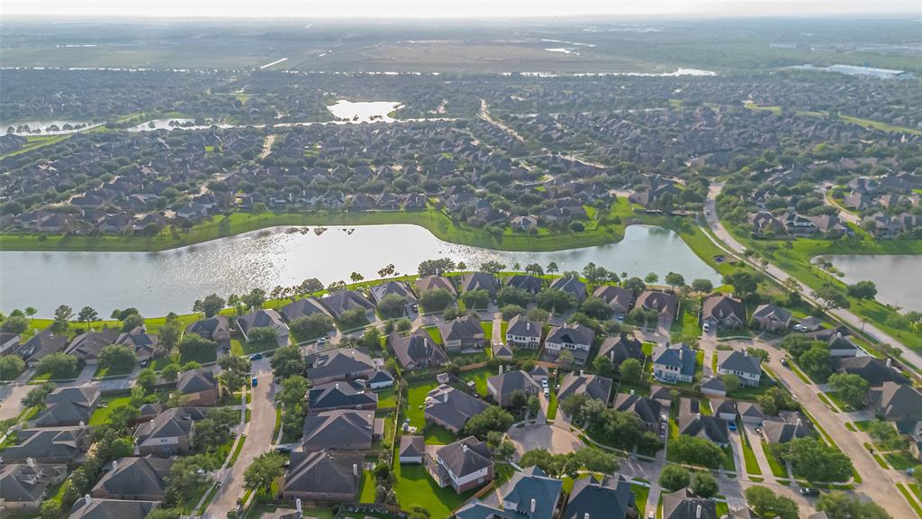 2610 Golden Creek Lane, Pearland, Texas image 39