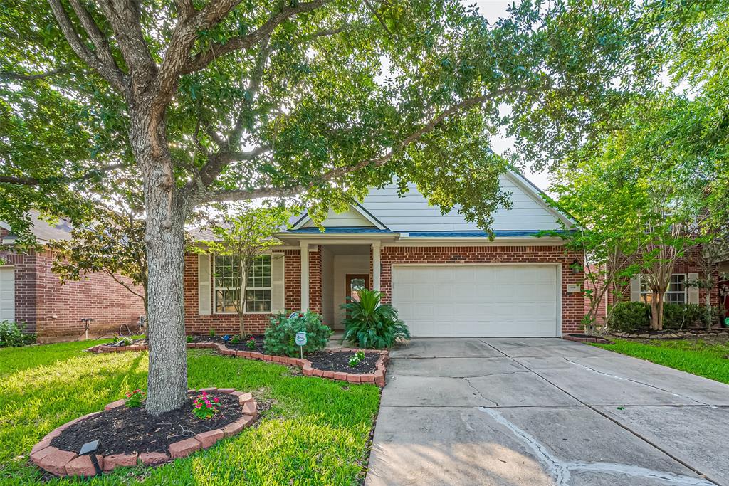 2610 Golden Creek Lane, Pearland, Texas image 1