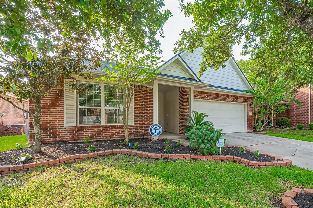 2610 Golden Creek Lane, Pearland, Texas image 4