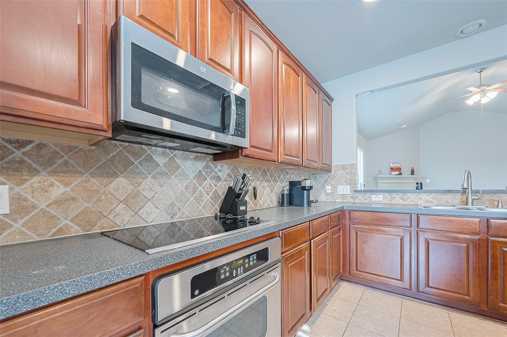 2610 Golden Creek Lane, Pearland, Texas image 12