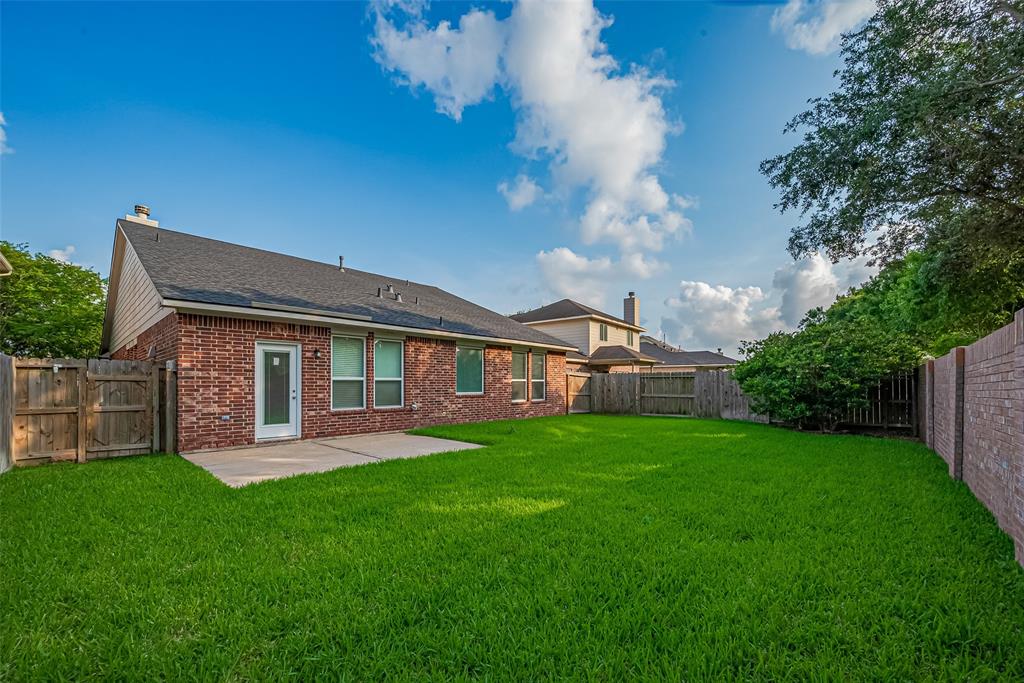 2610 Golden Creek Lane, Pearland, Texas image 33