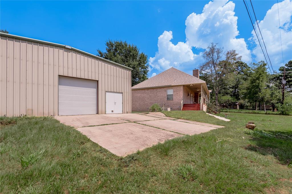 206 Lake Front Drive, Trinity, Texas image 32