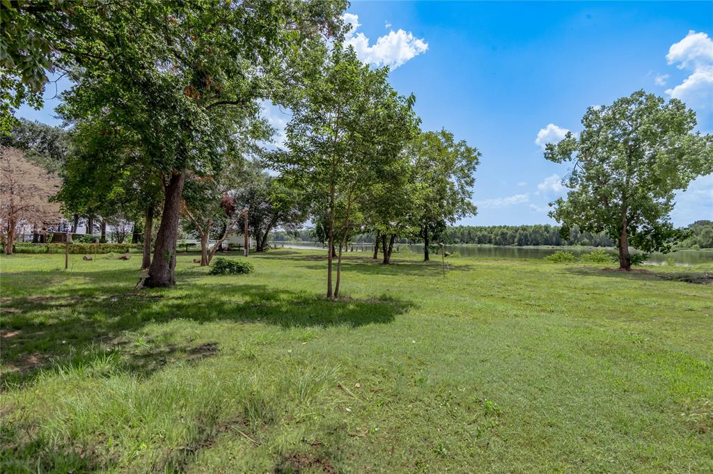 206 Lake Front Drive, Trinity, Texas image 39