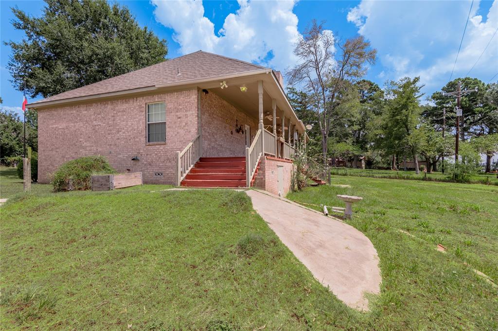 206 Lake Front Drive, Trinity, Texas image 38