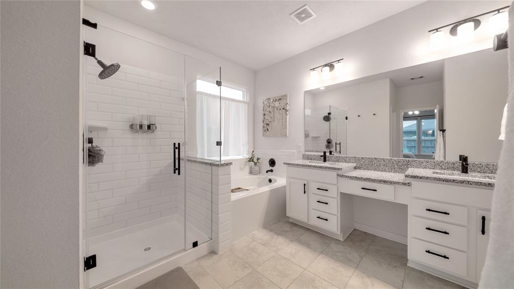 3803 Banbury Lane, Pearland, Texas image 13